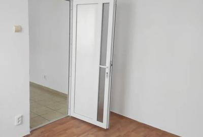 Garsoniera etj 2 zona Dacia - 1