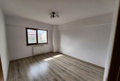 SEMICENTRAL - 3 camere 127 mp utili , parter inalt , bloc 20 - 7