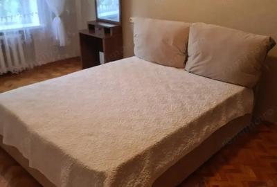 Apartament cu 3 camere decomandat în Titan