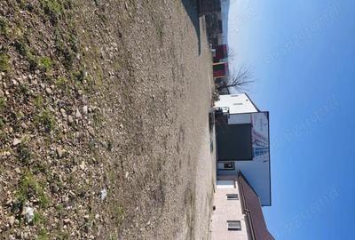 Spațiu comercial, de 200 mp, în Central - 4