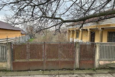 Casă cu 3 camere în Turnu Măgurele - 1