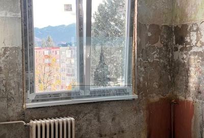 Garsonieră decomandată în Astra