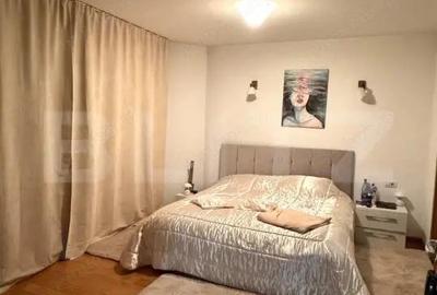 Casă cu 5 camere cu Teren 720 Mp în Tractorul - 3