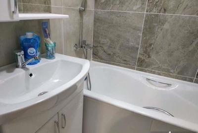 Garsonieră decomandată în Gorjului