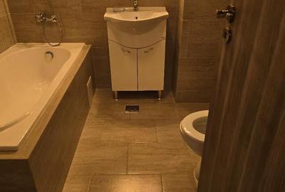 Vand apartament cu 2 camere decomandat in Deva, str. Pietroasa, et. 5 - 16