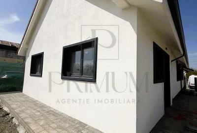 Casă individuală cu 3 camere cu Canalizare în Sânmihaiu Român