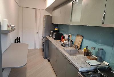 Apartament cu 2 camere decomandat, mobilat în Văcăresti