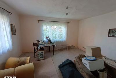 Casă cu 2 camere cu Teren 230 Mp în Central - 1