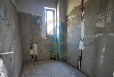 Casă cu 4 camere cu Canalizare în Central - 10