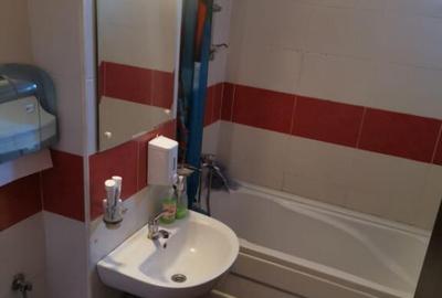 Apartament de vanzare, cu 2 camere, 52 mp, zona Rovine - 3