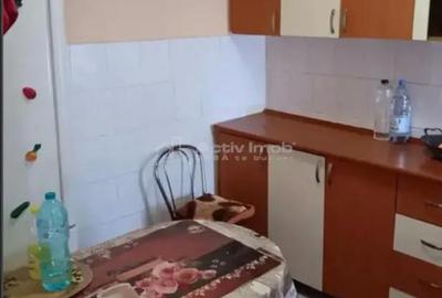Apartament cu 2 camere decomandat în Drăgășani - 1