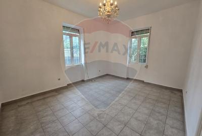 DE VANZARE Casa / Vila cu 11 camere de vanzare in zona Parcul Carol - 20