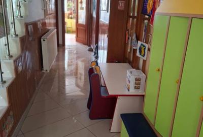 Casă cu 7 camere cu Teren 300 Mp în Tineretului - 11