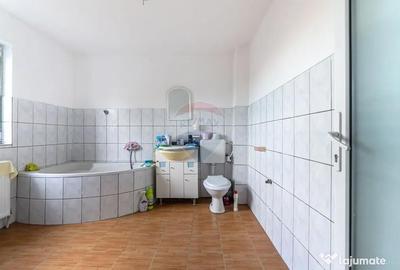 Casă cu 5 camere cu Garaj în Stupini - 14