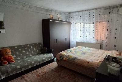 Apartament cu 2 camere, mobilat în Central
