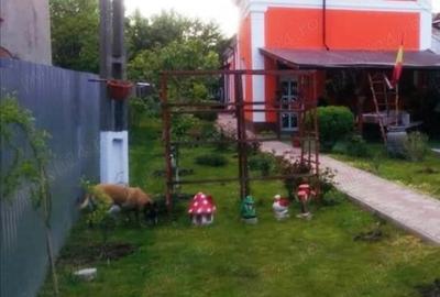 Casă cu 4 camere cu Teren 589 Mp în Roman
