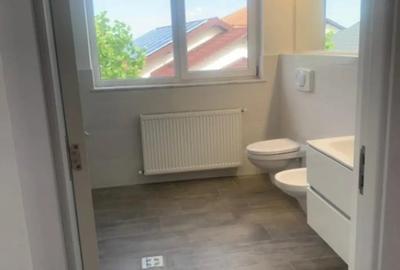 Casă cu 5 camere cu Teren 395 Mp în Malu Mare - 9