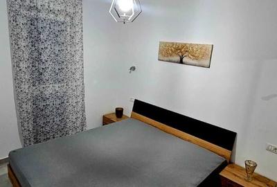 Apartament cu 2 camere decomandat în UTA - 7