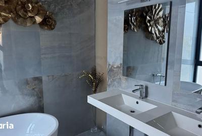 Casă cu 4 camere cu Teren 325 Mp în Central