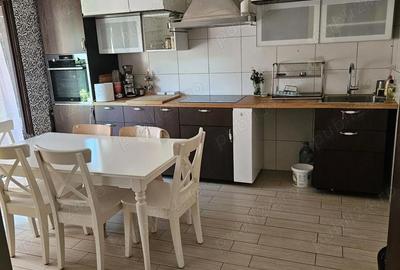 Casă cu 6 camere cu Teren 1160 Mp în Central - 9