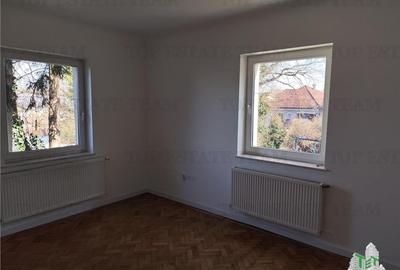 Apartament  3 camere de inchiriat in casa, central Cluj - 12