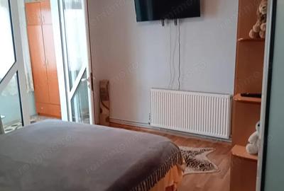 Apartament cu 2 camere semidecomandat în Micro 16