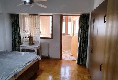Apartament cu 3 camere decomandat în Decebal - 1