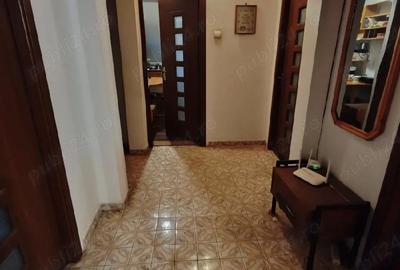 Garsonieră decomandată în Semicentral