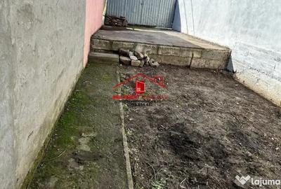 Casă cu 2 camere cu Teren 178 Mp în Babadag - 4