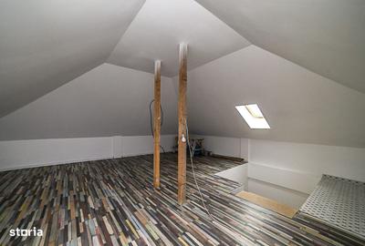 Casă cu 4 camere în Central - 2