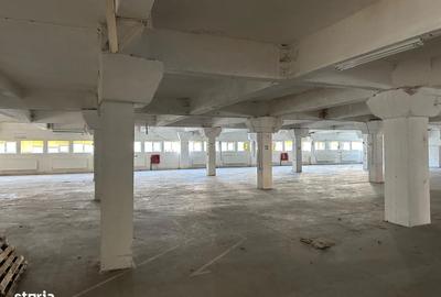 Spațiu comercial, de 2,600 mp, în Central - 4