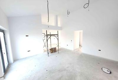 Casă cu 3 camere cu Teren 350 Mp în Hemeiuș - 1