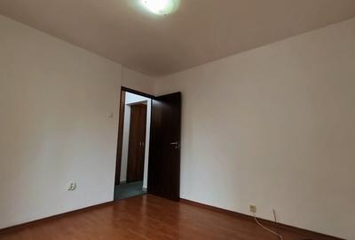 Apartament cu 3 camere semidecomandat în Baba Novac - 2