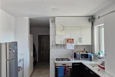 Apartament cu 3 camere decomandat în Aradului