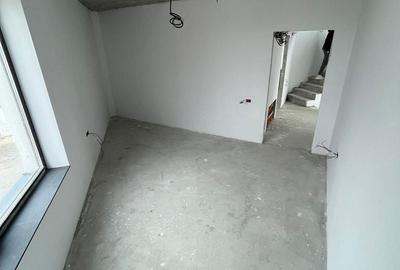 Casă cu 4 camere în Palazu Mare - 6
