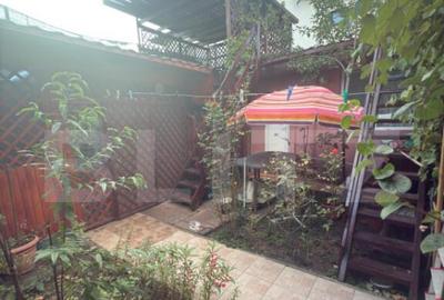 Casă cu 5 camere cu Teren 266 Mp în Mihai Bravu