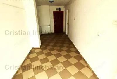 Spațiu comercial, de 57 mp, în Gării - 4