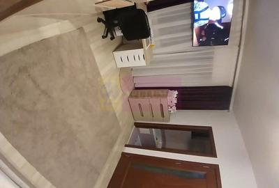 Casă individuală cu 5 camere cu Canalizare în Central - 1