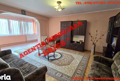 Apartament cu 2 camere decomandat în Trivale - 3