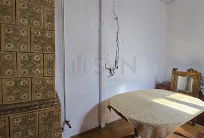 Casă individuală cu 7 camere cu Canalizare în P-ța Unirii - 11