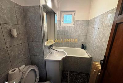 Apartament cu 2 camere decomandat în Republicii - 11