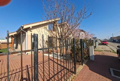 Duplex cu 3 camere cu Canalizare în Dumbrăvița - 1