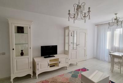 Apartament cu 3 camere semidecomandat în Drumul Taberei