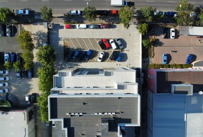 Penthouse cu 9 camere decomandat în Splaiul Unirii - 38