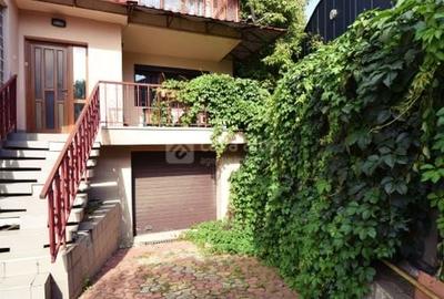 Centru, locuinta spatioasa D+P+E, disponibilitate imediata - 1