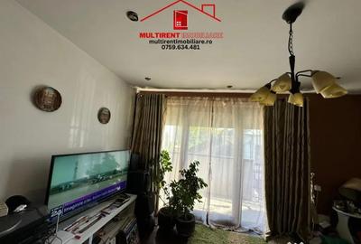 Casă cu 4 camere cu Teren 300 Mp în Piața Veche - 1