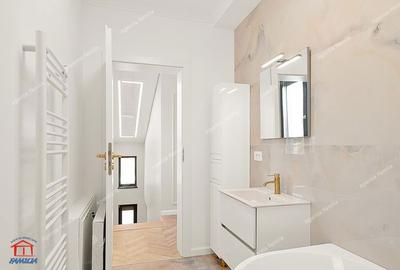 Casă cu 3 camere cu Canalizare în Central - 1