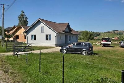 Casă cu 3 camere în Central - 3