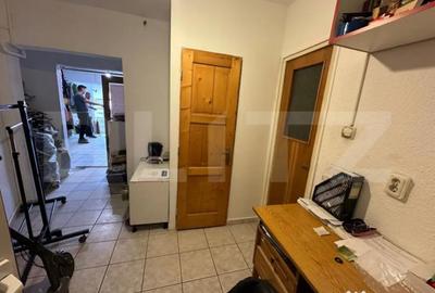 Spațiu comercial, de 102 mp, în Central - 3