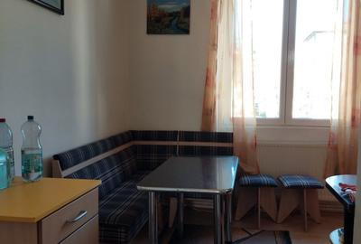 Apartament cu 3 camere semidecomandat în Central - 5